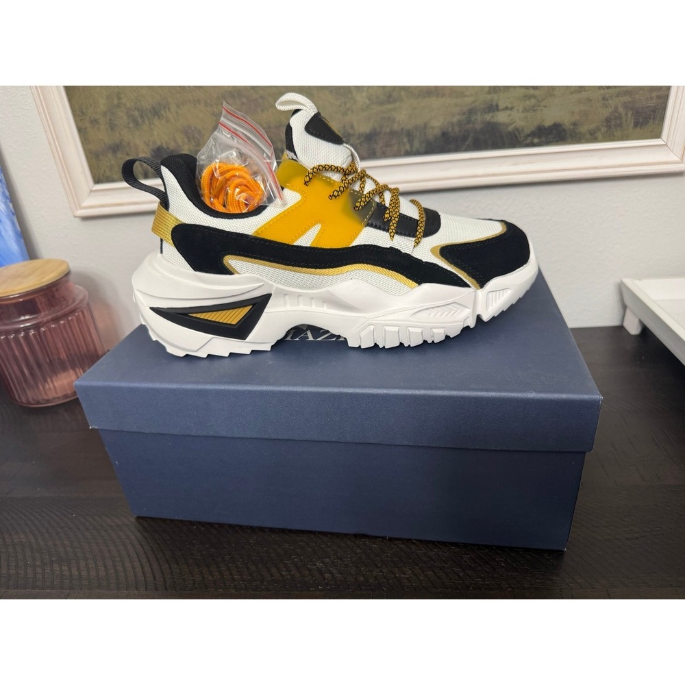 Mens size 7.5 sneaker new yellow and black Mazino shoes